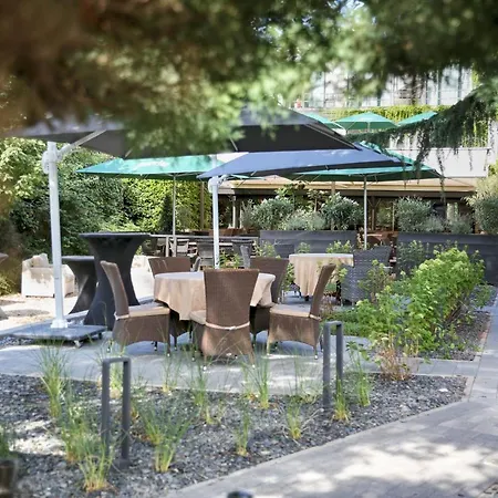 Hotel Au Comte De Mercy 4*