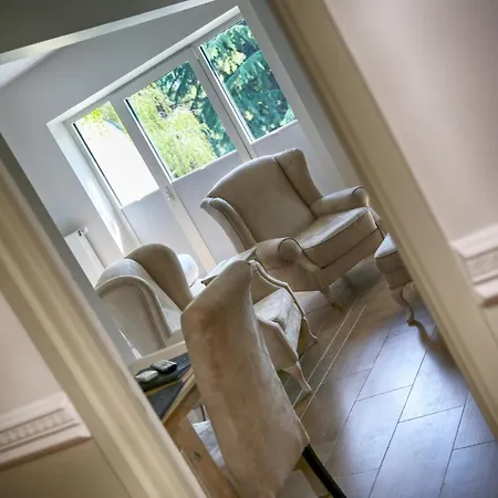 Au Comte De Mercy Hotel 4*