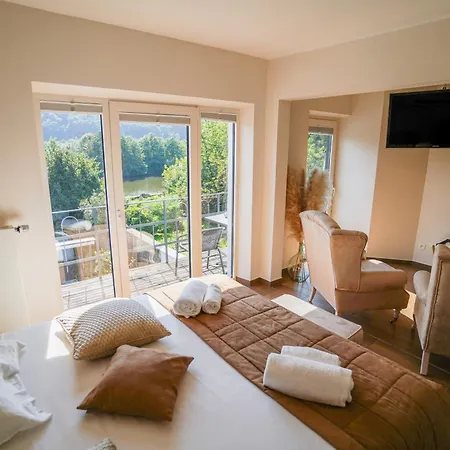 Hotel Au Comte De Mercy 4*