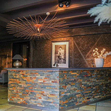 Au Comte De Mercy Hotel 4*