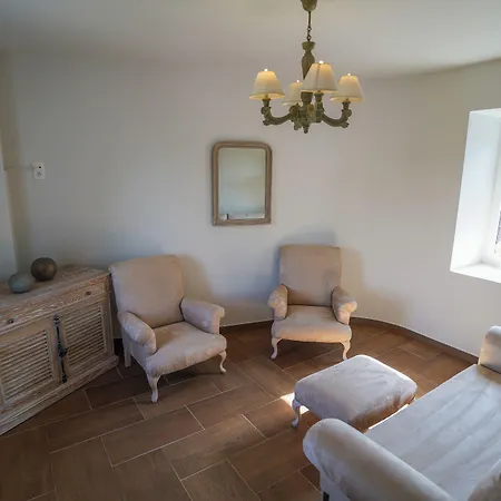 Hotel Au Comte De Mercy 4*