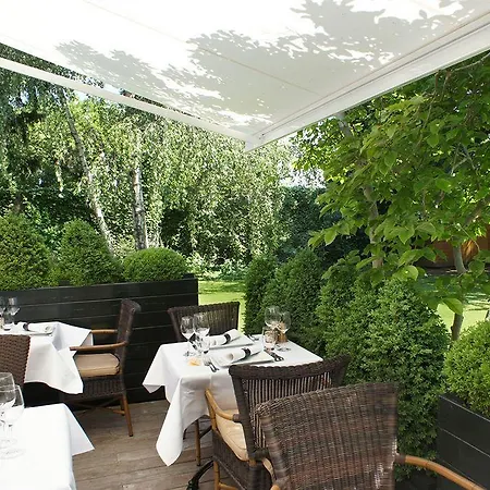 Hotel Au Comte De Mercy 4*