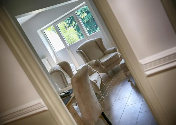 Au Comte De Mercy Hotel 4*