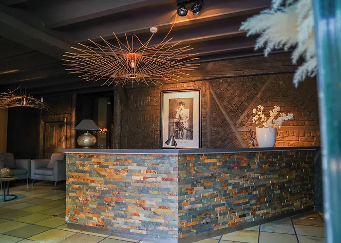 Au Comte De Mercy فندق 4*