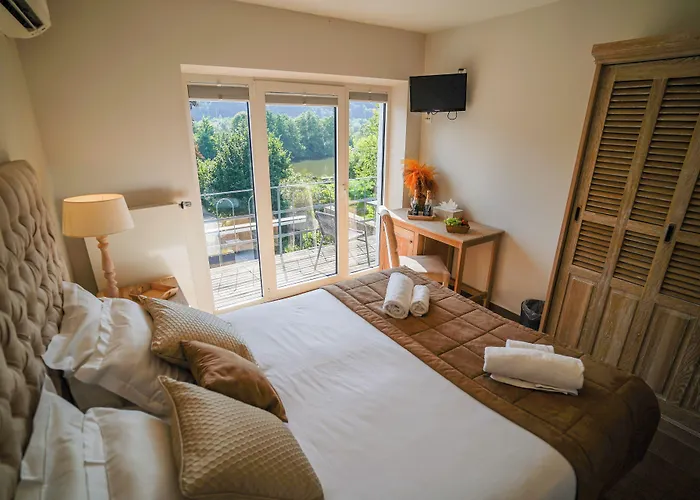 Hotel Au Comte De Mercy 4*